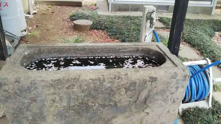 堤台八幡神社の手水舎