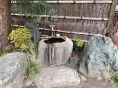 正寶院（飛不動尊）の手水