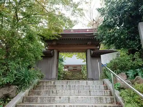 二伝寺（ニ傳寺）の山門