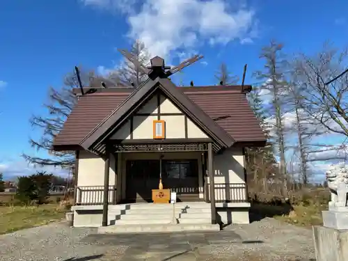 上更別神社の本殿