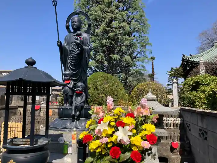 愛染院の{uncategorized: "未分類", other: "その他", undefined: "問題あり", building: "その他建物", grave: "お墓", sacred_gate: "鳥居", guardian: "狛犬", statue: "像", buddha: "仏像", history: "歴史", nature: "自然", garden: "庭園", animal: "動物", pagoda: "塔", temizu: "手水舎", mountain_gate: "山門・神門", sanctuary: "本殿・本堂", subordinate: "末社・摂社", art: "芸術", scenery: "景色", jizo: "地蔵", ema: "絵馬", goshuin: "御朱印", omikuji: "おみくじ", items: "授与品その他", amulet: "お守り", goshuincho: "御朱印帳", eats: "食事", festival: "お祭り", votive_dance: "神楽", shichigosan: "七五三参", wedding: "結婚式", experience: "体験その他", initially: "初詣", around: "周辺", anti_infection: "感染症対策"}