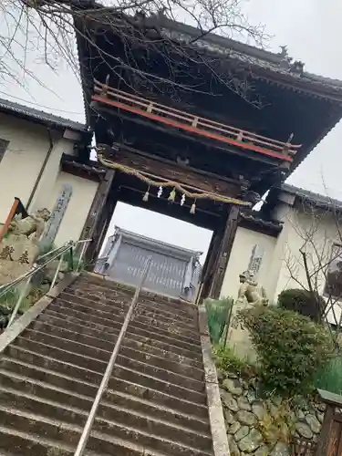 安岡八幡宮の山門・神門