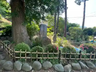 弥生神社の{uncategorized: "未分類", other: "その他", undefined: "問題あり", building: "その他建物", grave: "お墓", sacred_gate: "鳥居", guardian: "狛犬", statue: "像", buddha: "仏像", history: "歴史", nature: "自然", garden: "庭園", animal: "動物", pagoda: "塔", temizu: "手水舎", mountain_gate: "山門・神門", sanctuary: "本殿・本堂", subordinate: "末社・摂社", art: "芸術", scenery: "景色", jizo: "地蔵", ema: "絵馬", goshuin: "御朱印", omikuji: "おみくじ", items: "授与品その他", amulet: "お守り", goshuincho: "御朱印帳", eats: "食事", festival: "お祭り", votive_dance: "神楽", shichigosan: "七五三参", wedding: "結婚式", experience: "体験その他", initially: "初詣", around: "周辺", anti_infection: "感染症対策"}