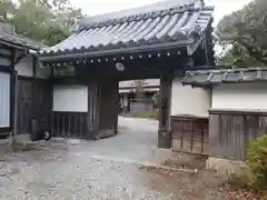 神照寺の山門