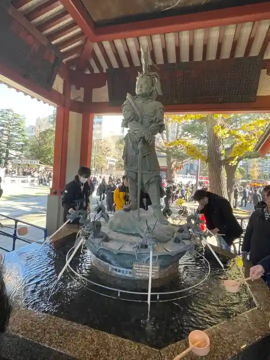 浅草寺の手水舎