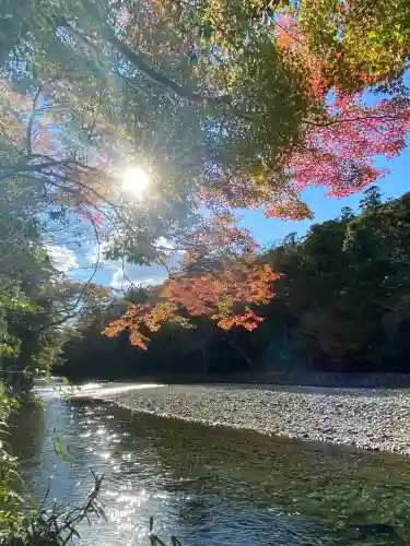 伊勢神宮内宮（皇大神宮）の{uncategorized: "未分類", other: "その他", undefined: "問題あり", building: "その他建物", grave: "お墓", sacred_gate: "鳥居", guardian: "狛犬", statue: "像", buddha: "仏像", history: "歴史", nature: "自然", garden: "庭園", animal: "動物", pagoda: "塔", temizu: "手水舎", mountain_gate: "山門・神門", sanctuary: "本殿・本堂", subordinate: "末社・摂社", art: "芸術", scenery: "景色", jizo: "地蔵", ema: "絵馬", goshuin: "御朱印", omikuji: "おみくじ", items: "授与品その他", amulet: "お守り", goshuincho: "御朱印帳", eats: "食事", festival: "お祭り", votive_dance: "神楽", shichigosan: "七五三参", wedding: "結婚式", experience: "体験その他", initially: "初詣", around: "周辺", anti_infection: "感染症対策"}