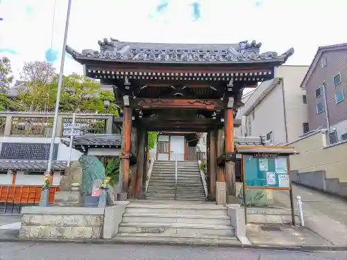 秋月院の山門・神門