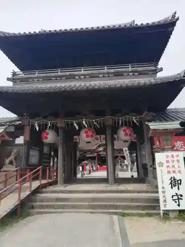 水田天満宮の山門・神門