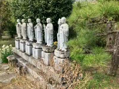 天宗寺の{uncategorized: "未分類", other: "その他", undefined: "問題あり", building: "その他建物", grave: "お墓", sacred_gate: "鳥居", guardian: "狛犬", statue: "像", buddha: "仏像", history: "歴史", nature: "自然", garden: "庭園", animal: "動物", pagoda: "塔", temizu: "手水舎", mountain_gate: "山門・神門", sanctuary: "本殿・本堂", subordinate: "末社・摂社", art: "芸術", scenery: "景色", jizo: "地蔵", ema: "絵馬", goshuin: "御朱印", omikuji: "おみくじ", items: "授与品その他", amulet: "お守り", goshuincho: "御朱印帳", eats: "食事", festival: "お祭り", votive_dance: "神楽", shichigosan: "七五三参", wedding: "結婚式", experience: "体験その他", initially: "初詣", around: "周辺", anti_infection: "感染症対策"}