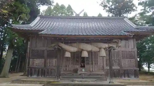 六所神社の本殿