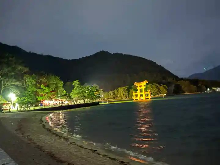 厳島神社(広島県)
