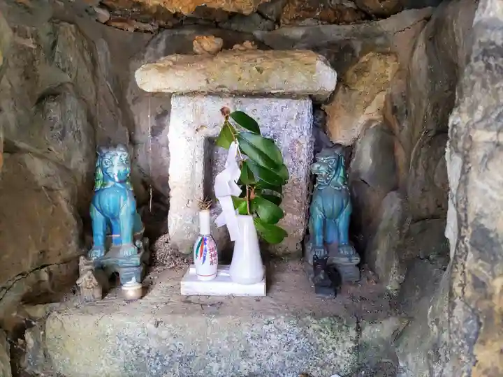 弁財天奥の院の本殿・本堂