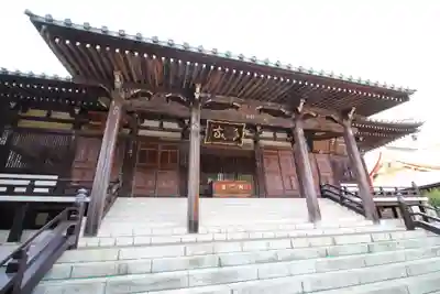 長命寺の本殿・本堂