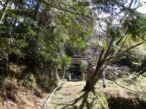 天忍穂別神社の建物その他