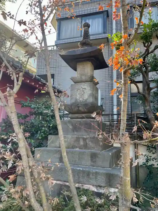 成就院の{uncategorized: "未分類", other: "その他", undefined: "問題あり", building: "その他建物", grave: "お墓", sacred_gate: "鳥居", guardian: "狛犬", statue: "像", buddha: "仏像", history: "歴史", nature: "自然", garden: "庭園", animal: "動物", pagoda: "塔", temizu: "手水舎", mountain_gate: "山門・神門", sanctuary: "本殿・本堂", subordinate: "末社・摂社", art: "芸術", scenery: "景色", jizo: "地蔵", ema: "絵馬", goshuin: "御朱印", omikuji: "おみくじ", items: "授与品その他", amulet: "お守り", goshuincho: "御朱印帳", eats: "食事", festival: "お祭り", votive_dance: "神楽", shichigosan: "七五三参", wedding: "結婚式", experience: "体験その他", initially: "初詣", around: "周辺", anti_infection: "感染症対策"}