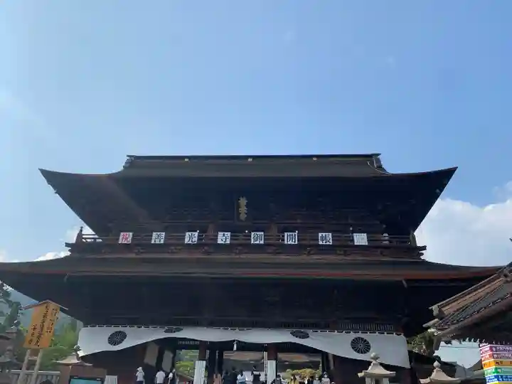 善光寺の山門・神門