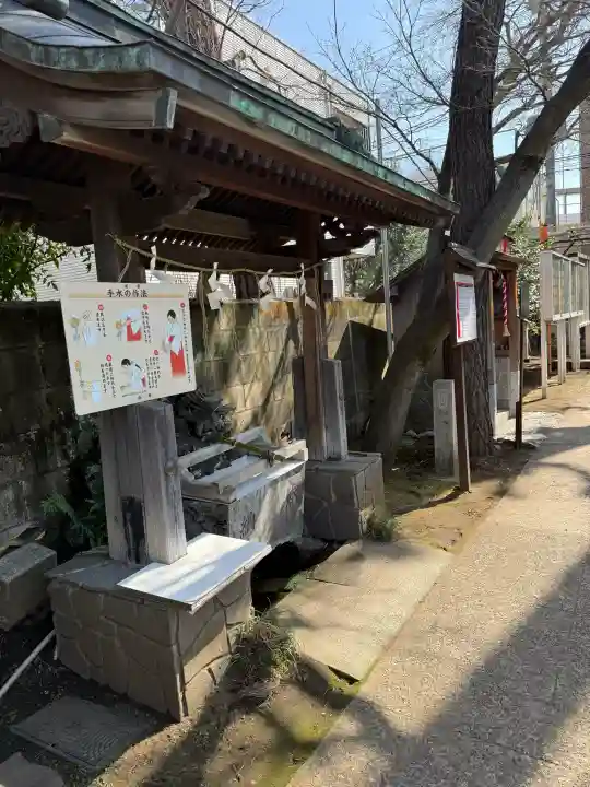 久富稲荷神社の{uncategorized: "未分類", other: "その他", undefined: "問題あり", building: "その他建物", grave: "お墓", sacred_gate: "鳥居", guardian: "狛犬", statue: "像", buddha: "仏像", history: "歴史", nature: "自然", garden: "庭園", animal: "動物", pagoda: "塔", temizu: "手水舎", mountain_gate: "山門・神門", sanctuary: "本殿・本堂", subordinate: "末社・摂社", art: "芸術", scenery: "景色", jizo: "地蔵", ema: "絵馬", goshuin: "御朱印", omikuji: "おみくじ", items: "授与品その他", amulet: "お守り", goshuincho: "御朱印帳", eats: "食事", festival: "お祭り", votive_dance: "神楽", shichigosan: "七五三参", wedding: "結婚式", experience: "体験その他", initially: "初詣", around: "周辺", anti_infection: "感染症対策"}