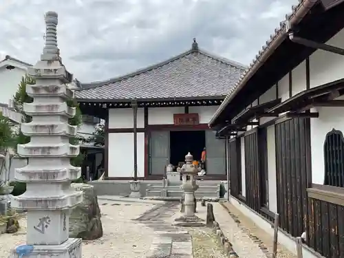 亀峰山平成院の本殿・本堂