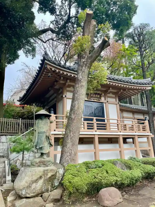 東光寺の{uncategorized: "未分類", other: "その他", undefined: "問題あり", building: "その他建物", grave: "お墓", sacred_gate: "鳥居", guardian: "狛犬", statue: "像", buddha: "仏像", history: "歴史", nature: "自然", garden: "庭園", animal: "動物", pagoda: "塔", temizu: "手水舎", mountain_gate: "山門・神門", sanctuary: "本殿・本堂", subordinate: "末社・摂社", art: "芸術", scenery: "景色", jizo: "地蔵", ema: "絵馬", goshuin: "御朱印", omikuji: "おみくじ", items: "授与品その他", amulet: "お守り", goshuincho: "御朱印帳", eats: "食事", festival: "お祭り", votive_dance: "神楽", shichigosan: "七五三参", wedding: "結婚式", experience: "体験その他", initially: "初詣", around: "周辺", anti_infection: "感染症対策"}