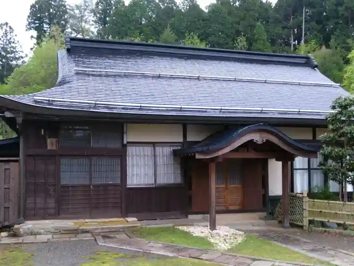 大聖院の{uncategorized: "未分類", other: "その他", undefined: "問題あり", building: "その他建物", grave: "お墓", sacred_gate: "鳥居", guardian: "狛犬", statue: "像", buddha: "仏像", history: "歴史", nature: "自然", garden: "庭園", animal: "動物", pagoda: "塔", temizu: "手水舎", mountain_gate: "山門・神門", sanctuary: "本殿・本堂", subordinate: "末社・摂社", art: "芸術", scenery: "景色", jizo: "地蔵", ema: "絵馬", goshuin: "御朱印", omikuji: "おみくじ", items: "授与品その他", amulet: "お守り", goshuincho: "御朱印帳", eats: "食事", festival: "お祭り", votive_dance: "神楽", shichigosan: "七五三参", wedding: "結婚式", experience: "体験その他", initially: "初詣", around: "周辺", anti_infection: "感染症対策"}