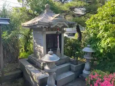 龍華寺の{uncategorized: "未分類", other: "その他", undefined: "問題あり", building: "その他建物", grave: "お墓", sacred_gate: "鳥居", guardian: "狛犬", statue: "像", buddha: "仏像", history: "歴史", nature: "自然", garden: "庭園", animal: "動物", pagoda: "塔", temizu: "手水舎", mountain_gate: "山門・神門", sanctuary: "本殿・本堂", subordinate: "末社・摂社", art: "芸術", scenery: "景色", jizo: "地蔵", ema: "絵馬", goshuin: "御朱印", omikuji: "おみくじ", items: "授与品その他", amulet: "お守り", goshuincho: "御朱印帳", eats: "食事", festival: "お祭り", votive_dance: "神楽", shichigosan: "七五三参", wedding: "結婚式", experience: "体験その他", initially: "初詣", around: "周辺", anti_infection: "感染症対策"}