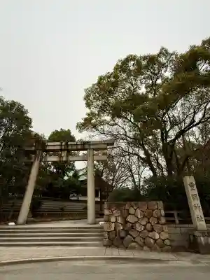 豊國神社の{uncategorized: "未分類", other: "その他", undefined: "問題あり", building: "その他建物", grave: "お墓", sacred_gate: "鳥居", guardian: "狛犬", statue: "像", buddha: "仏像", history: "歴史", nature: "自然", garden: "庭園", animal: "動物", pagoda: "塔", temizu: "手水舎", mountain_gate: "山門・神門", sanctuary: "本殿・本堂", subordinate: "末社・摂社", art: "芸術", scenery: "景色", jizo: "地蔵", ema: "絵馬", goshuin: "御朱印", omikuji: "おみくじ", items: "授与品その他", amulet: "お守り", goshuincho: "御朱印帳", eats: "食事", festival: "お祭り", votive_dance: "神楽", shichigosan: "七五三参", wedding: "結婚式", experience: "体験その他", initially: "初詣", around: "周辺", anti_infection: "感染症対策"}