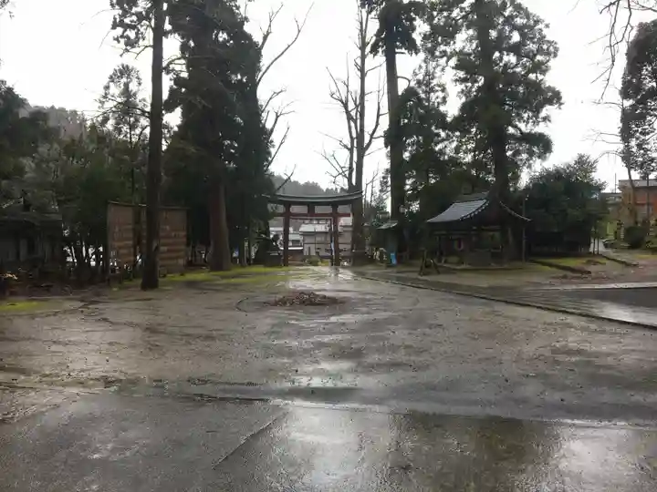 岡太神社・大瀧神社の鳥居