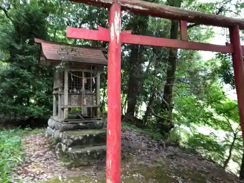 新鞍神社の末社