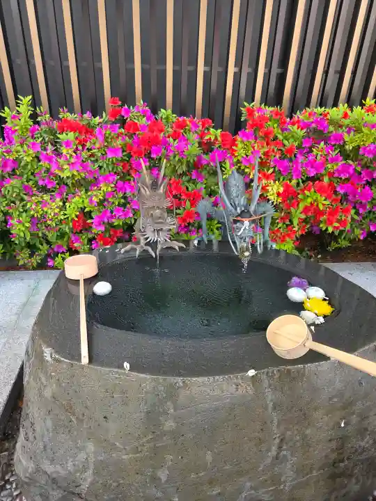 駒込妙義神社の{uncategorized: "未分類", other: "その他", undefined: "問題あり", building: "その他建物", grave: "お墓", sacred_gate: "鳥居", guardian: "狛犬", statue: "像", buddha: "仏像", history: "歴史", nature: "自然", garden: "庭園", animal: "動物", pagoda: "塔", temizu: "手水舎", mountain_gate: "山門・神門", sanctuary: "本殿・本堂", subordinate: "末社・摂社", art: "芸術", scenery: "景色", jizo: "地蔵", ema: "絵馬", goshuin: "御朱印", omikuji: "おみくじ", items: "授与品その他", amulet: "お守り", goshuincho: "御朱印帳", eats: "食事", festival: "お祭り", votive_dance: "神楽", shichigosan: "七五三参", wedding: "結婚式", experience: "体験その他", initially: "初詣", around: "周辺", anti_infection: "感染症対策"}