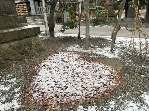 彌彦神社　(伊夜日子神社)の庭園
