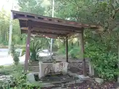 上野神社の手水