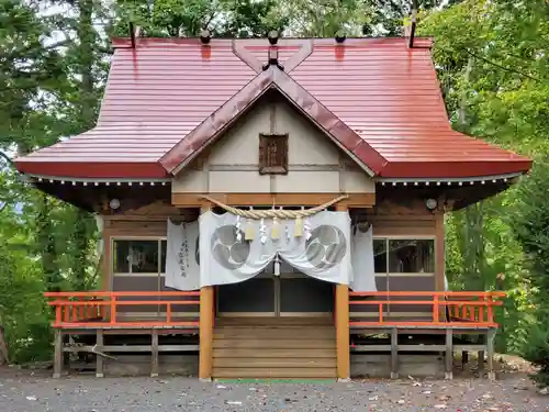 八幡神社の本殿