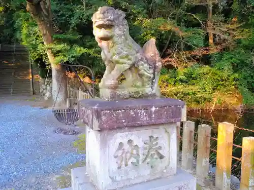 神明社（古見神明社）の狛犬