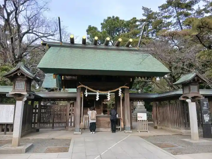 意富比神社の{uncategorized: "未分類", other: "その他", undefined: "問題あり", building: "その他建物", grave: "お墓", sacred_gate: "鳥居", guardian: "狛犬", statue: "像", buddha: "仏像", history: "歴史", nature: "自然", garden: "庭園", animal: "動物", pagoda: "塔", temizu: "手水舎", mountain_gate: "山門・神門", sanctuary: "本殿・本堂", subordinate: "末社・摂社", art: "芸術", scenery: "景色", jizo: "地蔵", ema: "絵馬", goshuin: "御朱印", omikuji: "おみくじ", items: "授与品その他", amulet: "お守り", goshuincho: "御朱印帳", eats: "食事", festival: "お祭り", votive_dance: "神楽", shichigosan: "七五三参", wedding: "結婚式", experience: "体験その他", initially: "初詣", around: "周辺", anti_infection: "感染症対策"}