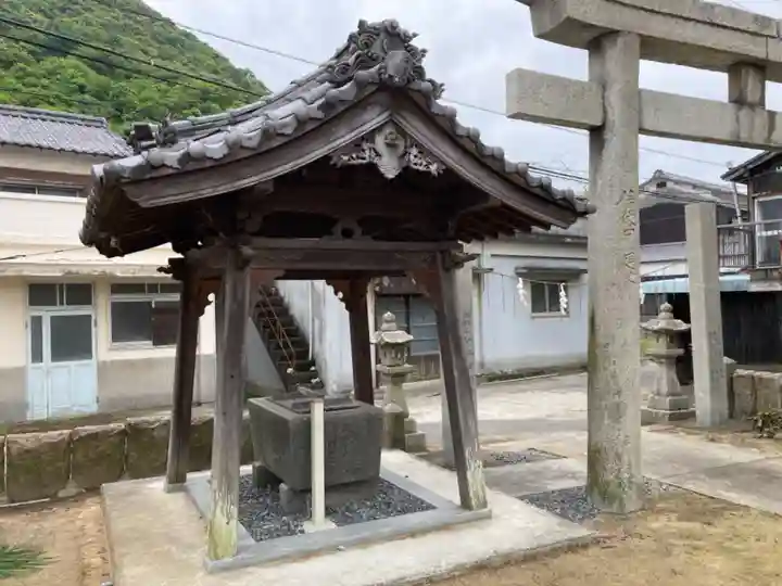 厳島神社の手水舎