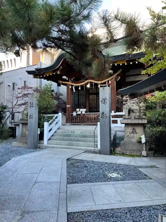 鵲森宮の本殿・本堂