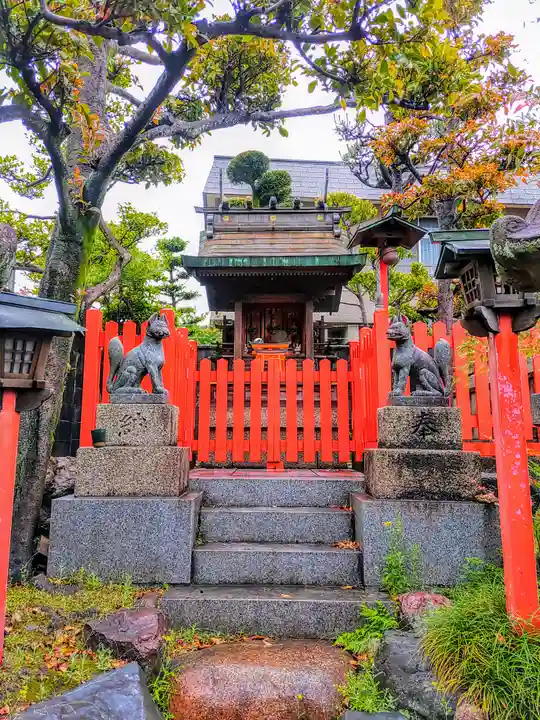 稲荷神社の本殿・本堂