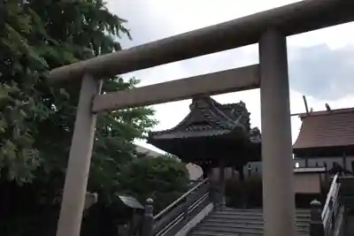 高﨑神社の鳥居