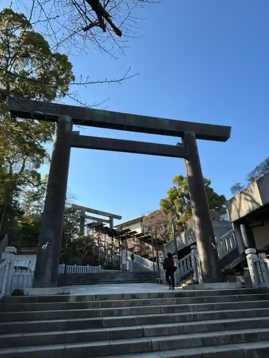 伊勢山皇大神宮の{uncategorized: "未分類", other: "その他", undefined: "問題あり", building: "その他建物", grave: "お墓", sacred_gate: "鳥居", guardian: "狛犬", statue: "像", buddha: "仏像", history: "歴史", nature: "自然", garden: "庭園", animal: "動物", pagoda: "塔", temizu: "手水舎", mountain_gate: "山門・神門", sanctuary: "本殿・本堂", subordinate: "末社・摂社", art: "芸術", scenery: "景色", jizo: "地蔵", ema: "絵馬", goshuin: "御朱印", omikuji: "おみくじ", items: "授与品その他", amulet: "お守り", goshuincho: "御朱印帳", eats: "食事", festival: "お祭り", votive_dance: "神楽", shichigosan: "七五三参", wedding: "結婚式", experience: "体験その他", initially: "初詣", around: "周辺", anti_infection: "感染症対策"}