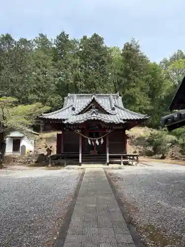 露垂根神社の{uncategorized: "未分類", other: "その他", undefined: "問題あり", building: "その他建物", grave: "お墓", sacred_gate: "鳥居", guardian: "狛犬", statue: "像", buddha: "仏像", history: "歴史", nature: "自然", garden: "庭園", animal: "動物", pagoda: "塔", temizu: "手水舎", mountain_gate: "山門・神門", sanctuary: "本殿・本堂", subordinate: "末社・摂社", art: "芸術", scenery: "景色", jizo: "地蔵", ema: "絵馬", goshuin: "御朱印", omikuji: "おみくじ", items: "授与品その他", amulet: "お守り", goshuincho: "御朱印帳", eats: "食事", festival: "お祭り", votive_dance: "神楽", shichigosan: "七五三参", wedding: "結婚式", experience: "体験その他", initially: "初詣", around: "周辺", anti_infection: "感染症対策"}