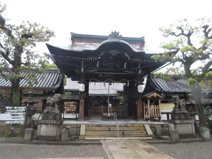 六孫王神社の山門・神門