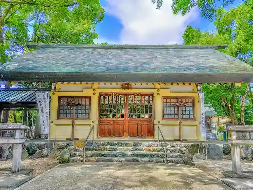 六所社（下飯田）の本殿・本堂