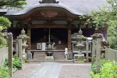 横峰寺の本殿・本堂