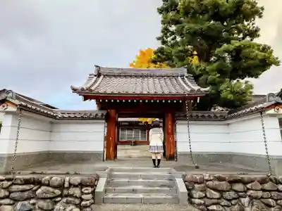光通寺の山門・神門
