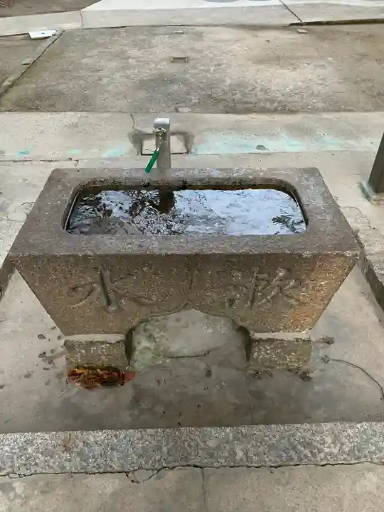 白山社(寺切白山社)の手水舎