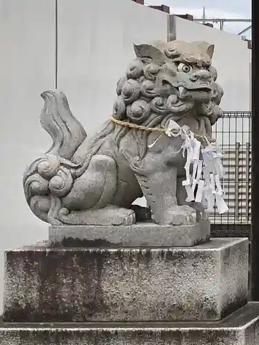 白山神社の狛犬