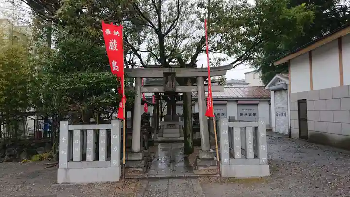 尾久八幡神社の末社・摂社