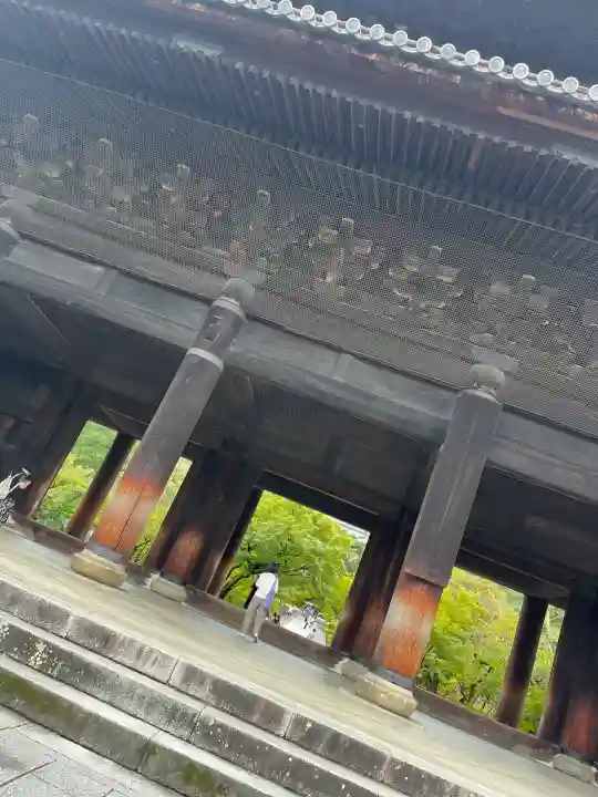 南禅寺の{uncategorized: "未分類", other: "その他", undefined: "問題あり", building: "その他建物", grave: "お墓", sacred_gate: "鳥居", guardian: "狛犬", statue: "像", buddha: "仏像", history: "歴史", nature: "自然", garden: "庭園", animal: "動物", pagoda: "塔", temizu: "手水舎", mountain_gate: "山門・神門", sanctuary: "本殿・本堂", subordinate: "末社・摂社", art: "芸術", scenery: "景色", jizo: "地蔵", ema: "絵馬", goshuin: "御朱印", omikuji: "おみくじ", items: "授与品その他", amulet: "お守り", goshuincho: "御朱印帳", eats: "食事", festival: "お祭り", votive_dance: "神楽", shichigosan: "七五三参", wedding: "結婚式", experience: "体験その他", initially: "初詣", around: "周辺", anti_infection: "感染症対策"}