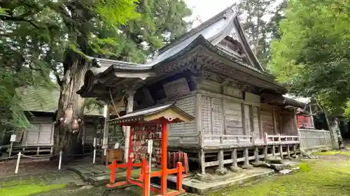 上沼八幡神社の本殿・本堂