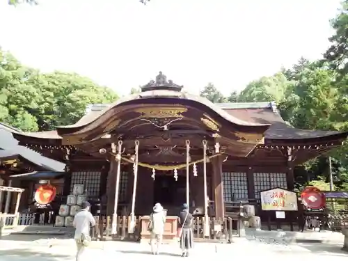 武田神社の本殿・本堂